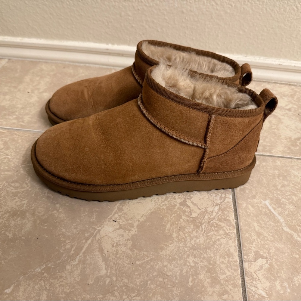 Uggs Ultra mini Boots - Tan